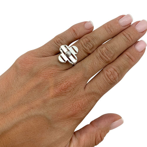 Bague 50 Bague Louis Vuitton or blanc. 58 Facettes 31899