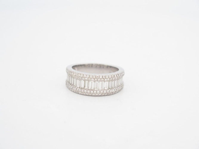 Bague 53 bague en or blanc 18k 129 diamants brillants et baguette 58 Facettes 256093