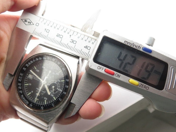 Montre vintage montre OMEGA speedmaster 125 en acier 42 mm chrono automatique 58 Facettes 253594