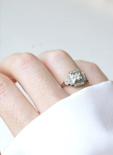 Bague Bague Art Déco Platine et Diamants 58 Facettes