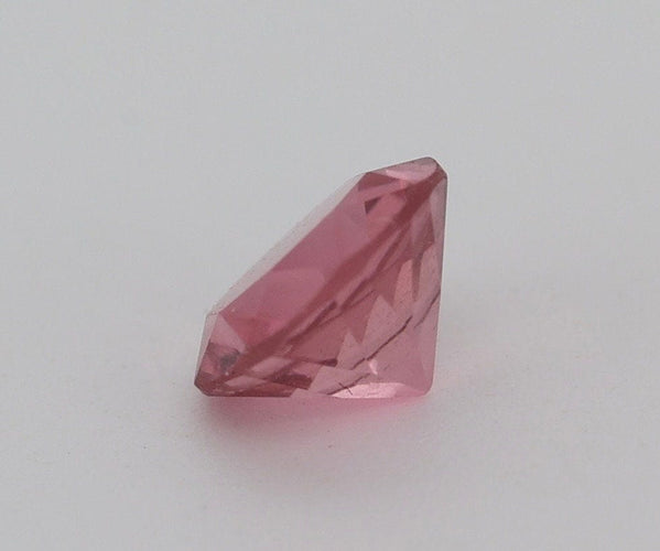 Gemstone Saphir rose non chauffée 0.84cts 58 Facettes 113