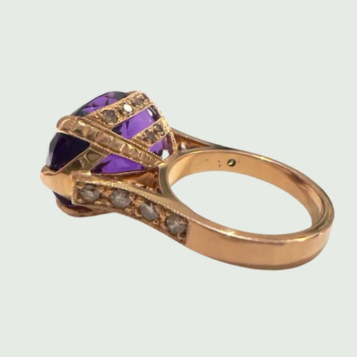 Bague 56 Bague au design contemporain du XXe siècle en or 18 carats avec diamants et améthyste 58 Facettes Q850