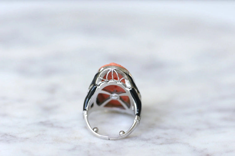 Bague Bague style Art Déco Corail, Onyx et Diamants 58 Facettes