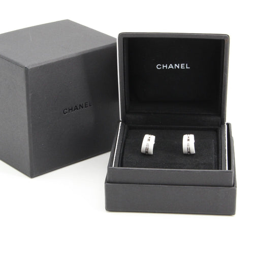 Boucles d'oreilles Boucles d'oreilles Chanel Ultra Diamants Céramique blanche 58 Facettes 21-852