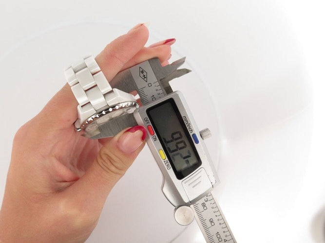 Montre montre CHANEL j12 365 37 mm automatique ceramique 58 Facettes 256828