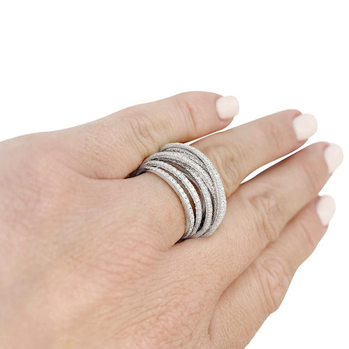 Bague 53 Bague Messika "Meli-Melo" en or blanc et diamants. 58 Facettes 31075