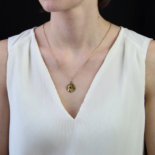 Pendentif Médaille ancienne Vierge en prière et calice 58 Facettes 22-419B