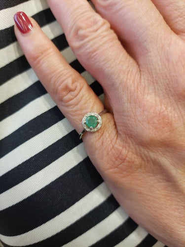 Bague 51 BAGUE MODERNE ÉMERAUDE ET DIAMANTS 58 Facettes 067971