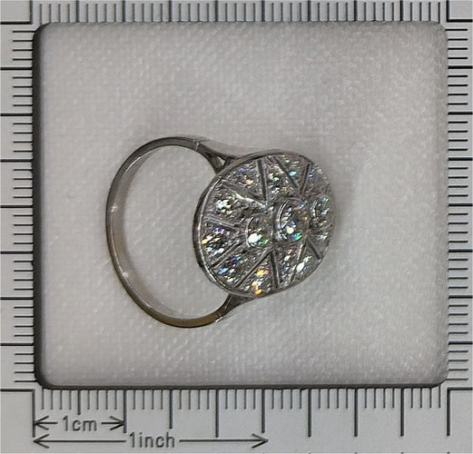 Bague 58 Romance éternelle : bague Art Déco en platine et diamants des années 1950 58 Facettes 24002-0085