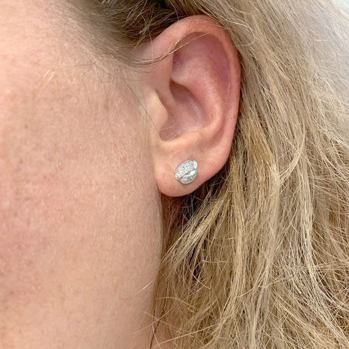 Boucles d'oreilles Boucles d'oreilles Chaumet "Séduction" en or blanc et diamants. 58 Facettes 31466