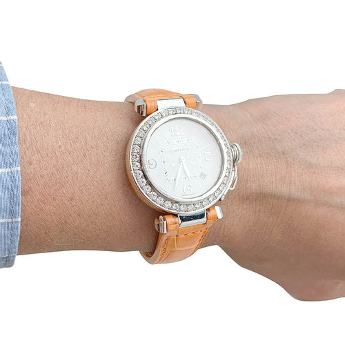Montre Montre Cartier "Pasha" en or blanc, diamants et cuir. 58 Facettes 31381