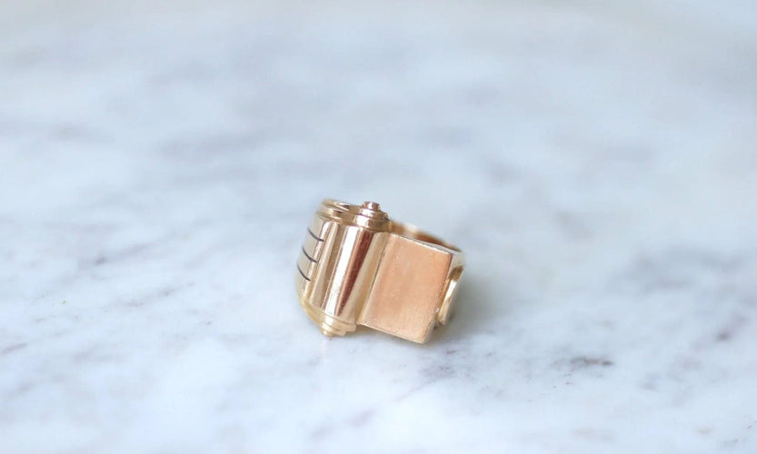 Bague Chevalière Tank en or rose 58 Facettes