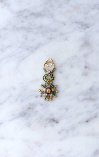 Pendentif Médaille Légion d'honneur or et diamants 58 Facettes