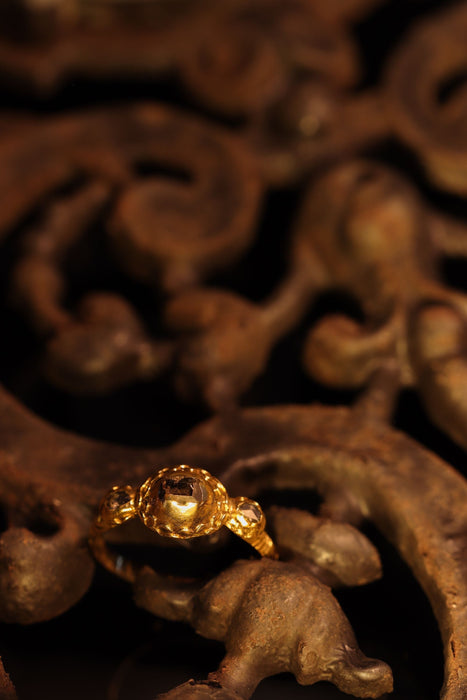 Bague 55 Élégance Renaissance exclusive : une bague en diamant vieille de 500 ans 58 Facettes 23331-0242