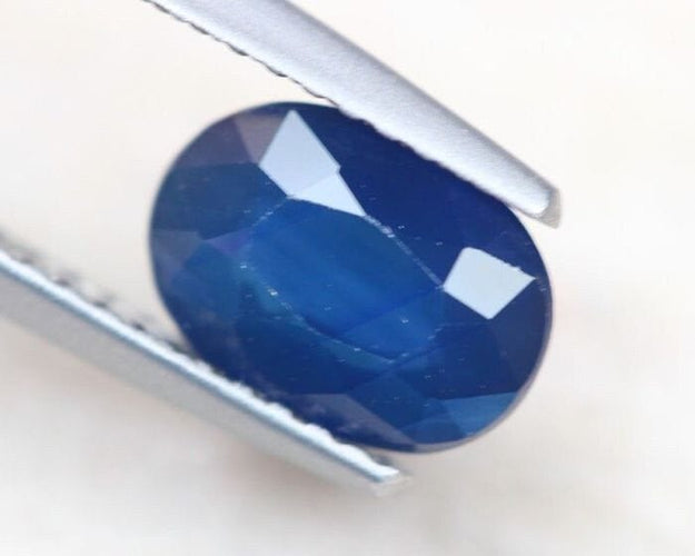 Gemstone Saphir bleu chauffé non traité 1.85cts 58 Facettes 341