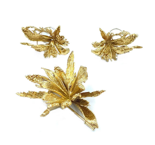 Boucles d'oreilles Chaumet. Demi-parure 1980 en or jaune 18K 58 Facettes