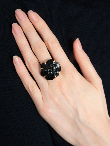 Bague 52 Chanel - Bague Camélia Grand Modèle Onyx et Or Jaune 58 Facettes