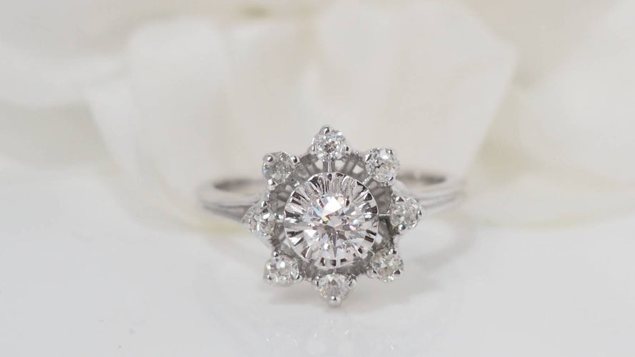Bague 57 Bague marguerite en or blanc et diamants 58 Facettes 31930