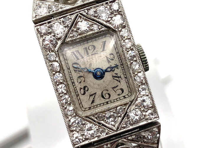 Montre Montre Art Déco diamants 2.44 cts 58 Facettes 07/07 - 16