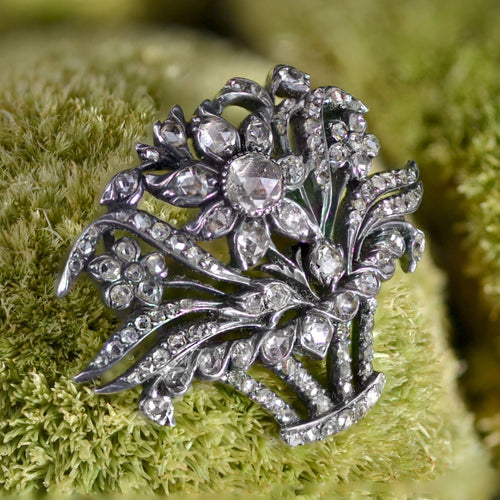 Broche Broche ancienne bouquet de diamants 58 Facettes 10-053