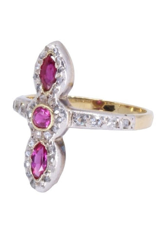 Bague BAGUE ART-NOUVEAU RUBIS ET DIAMANTS 58 Facettes 073021