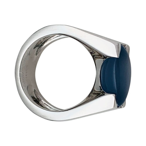 Bague 53 Bague Cartier, "Tankissime", or blanc, calcédoine bleue. 58 Facettes 31792