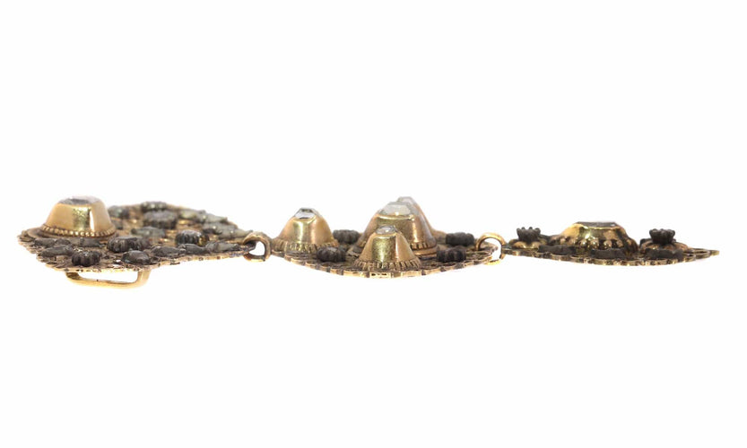 Pendentif Pendentif croix en or, diamants 58 Facettes 12094-0045