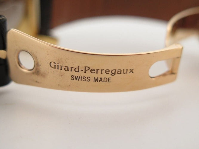 Montre vintage montre GIRARD PERREGAUX vintage 1945 automatique or jaune 18k 58 Facettes 257654