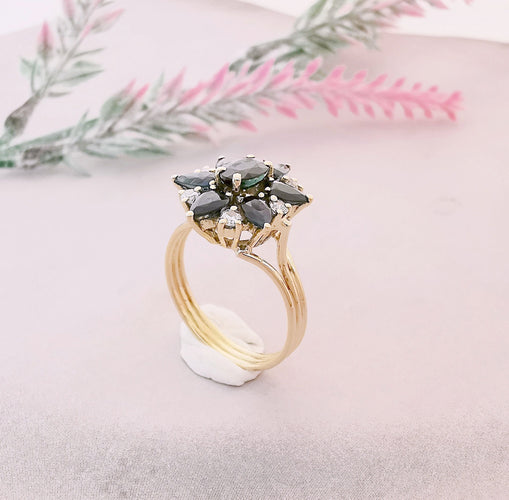 Bague 53.5 Bague fleur Saphirs Diamants Or Jaune 58 Facettes AB 1073