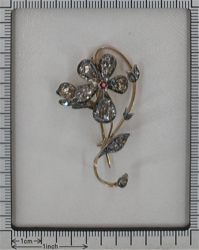 Broche Broche branche fleurie, diamants 58 Facettes 23031-0050