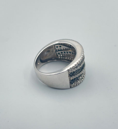 Bague Bague bandeau diamants blancs et noirs 58 Facettes