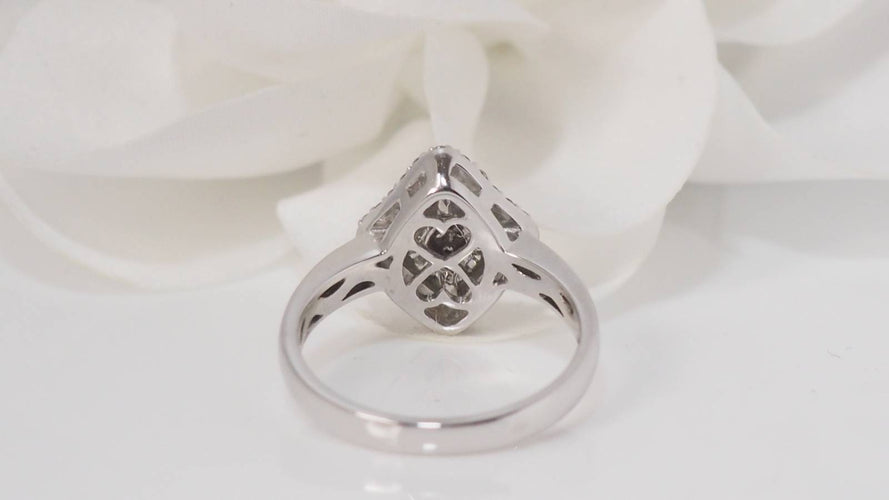 Bague Bague losange en or blanc pavée de diamants 58 Facettes 21839