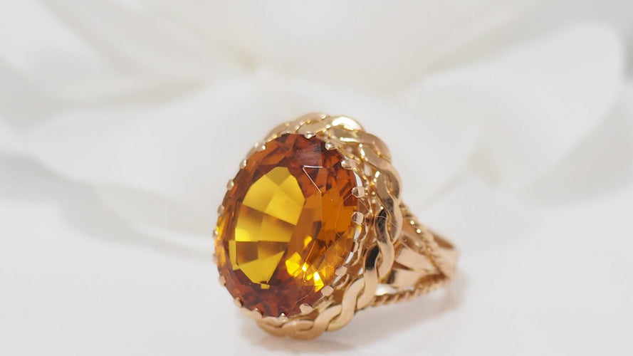 Bague Bague vintage en or jaune et citrine 58 Facettes 31147