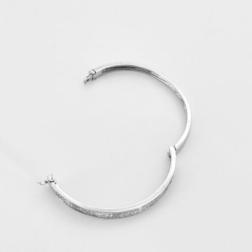 Bracelet Bracelet or blanc 18 carats serti diamants baguette 58 Facettes