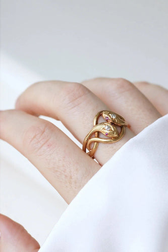 Bague Bague ancienne Serpents enroulés diamants 58 Facettes