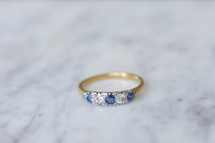 Bague Bague jarretière saphirs et diamants 58 Facettes