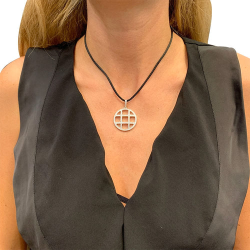 Pendentif Pendentif Cartier, "Pasha", or blanc, diamants. 58 Facettes 31794