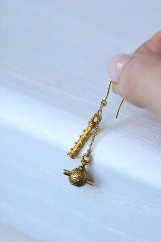 Boucles d'oreilles Mono boucle d'oreille fléau médiéval en or 58 Facettes