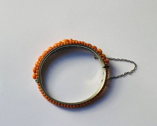 Bracelet Bracelet jonc cabochons de corail, Napoléon III 58 Facettes