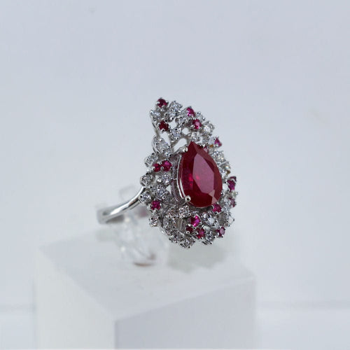 Bague Bague Or blanc Rubis et Diamants 58 Facettes