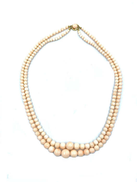 Collier Collier en or et corail 58 Facettes