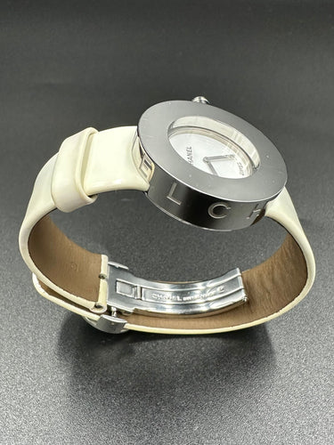 Montre CHANEL. Collection « La Ronde », montre de dame acier 58 Facettes