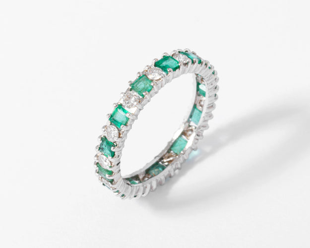 Bague Alliance en diamant et émeraudes sur or gris 58 Facettes