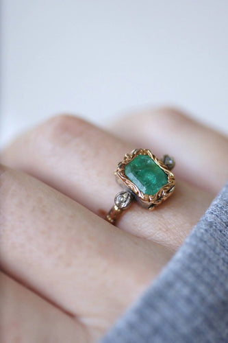 Bague Bague style Victorien émeraude et diamants 58 Facettes