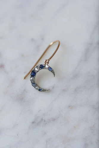 Boucles d'oreilles Mono boucle d'oreille lune or rose, diamants et saphirs 58 Facettes