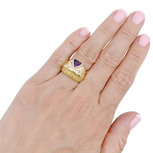 Bague 47 Bague or jaune, améthyste. 58 Facettes 32938