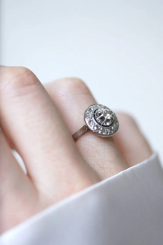 Bague 52 Bague cible Art Déco Or blanc Platine Diamants 58 Facettes