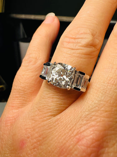 Bague 53 Bague diamant coussin 2.47 carat 58 Facettes BB18