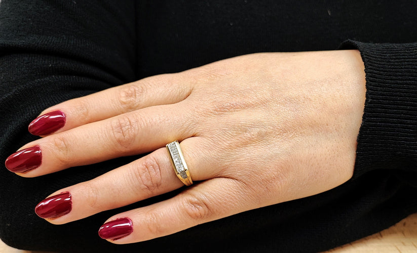 Bague 56 Bague jonc, or jaune, diamants 58 Facettes RA-452/6