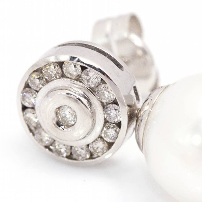 Boucles d'oreilles Boucles d'oreilles en or, diamants et perle 58 Facettes D360287JE